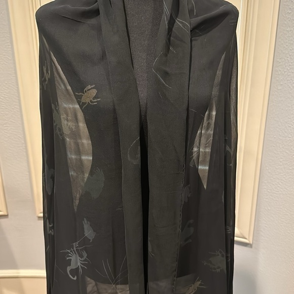 Lightweight Silk sheer Scarf with frogs lizards insects nature crawfish. Black - Picture 2 of 8
